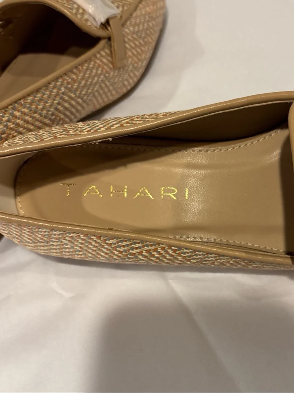 Tahari Royal women’s loafer flats apricot vegan leather slip ons size 6.5